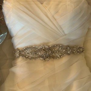 Beautiful Wedding Dress! Like NEW